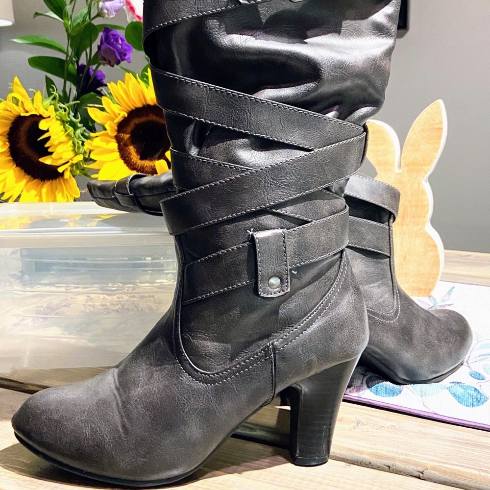 Madden Girl Gray boots. Great used condition.